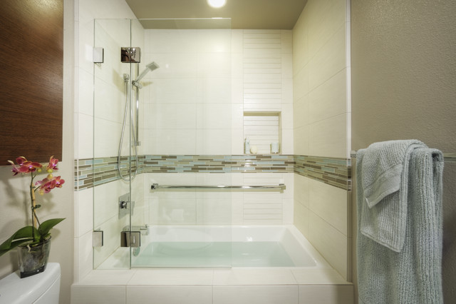Hall Bath - Modern - Bathroom - Sacramento - by MAK Design + Build ... - Hall Bath modern-bathroom
