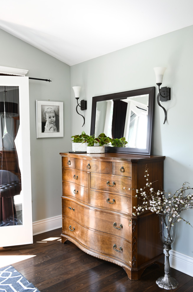 Inspiration for a transitional home design remodel in Vancouver