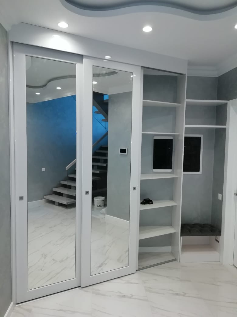 Готовый шкаф-купе коридор