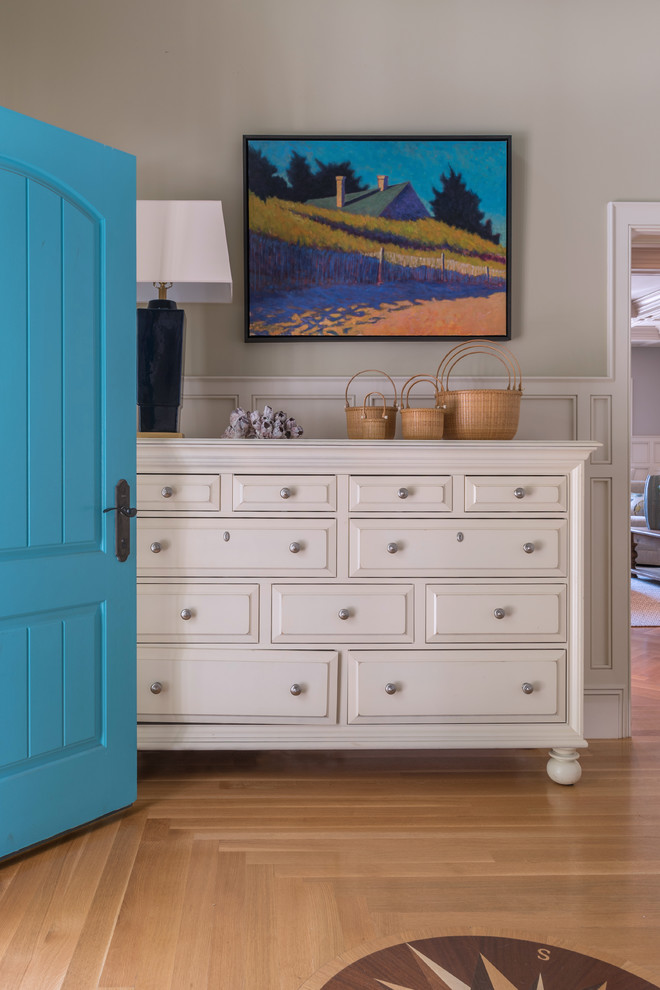 Home design - transitional home design idea in Boston