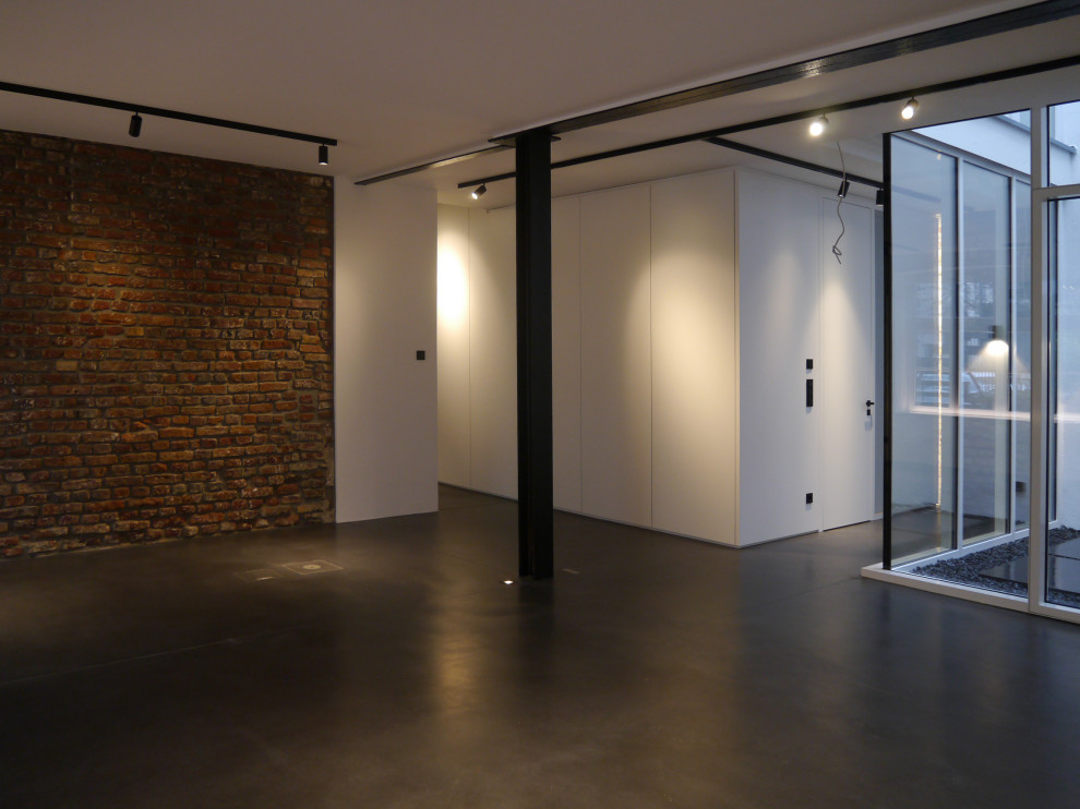 minimalistische maßgefertigte Einbaumöbel