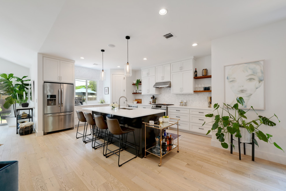 Richcreek June 2021 - Transitional - Kitchen - Austin - by Twist Tours ...