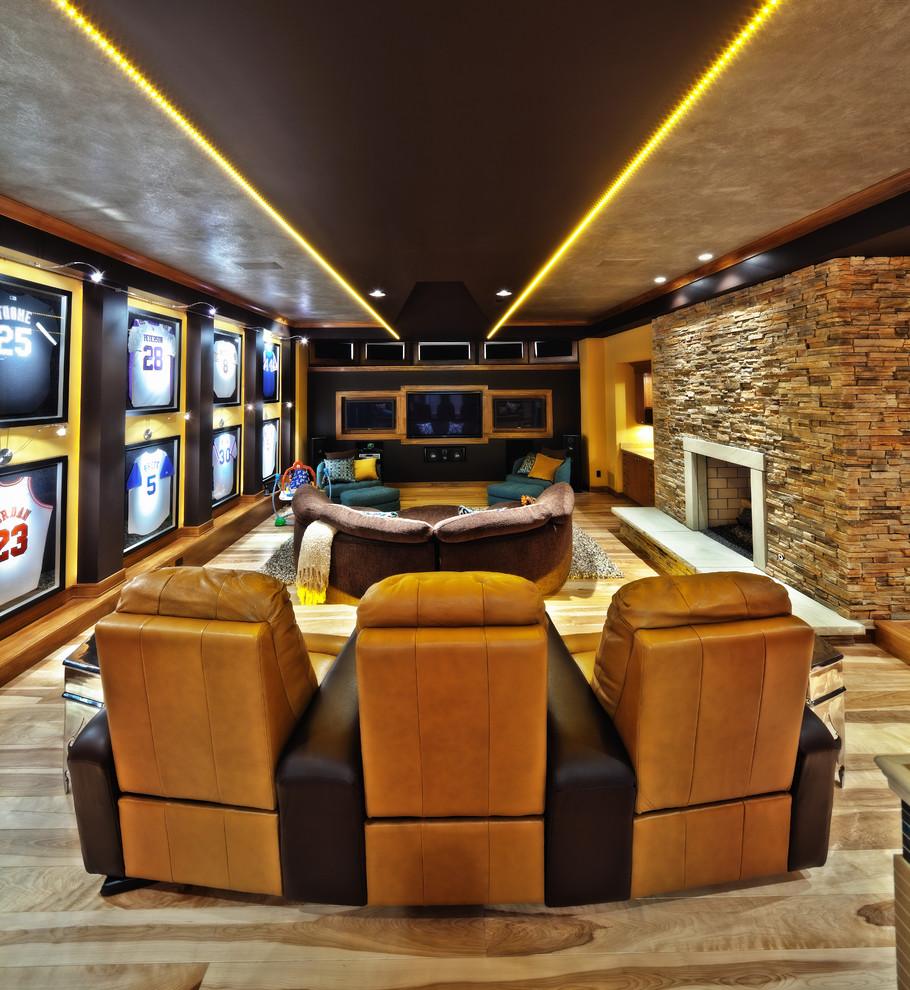 Inspiration for a contemporary home theatre in Cleveland.
