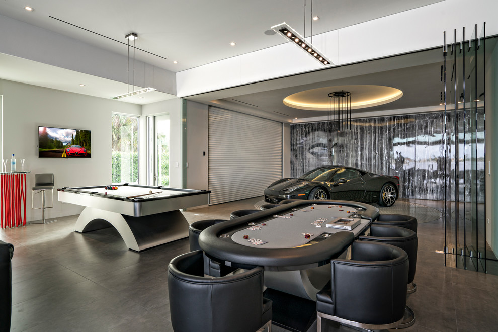 Design ideas for a contemporary one-car garage in Miami.