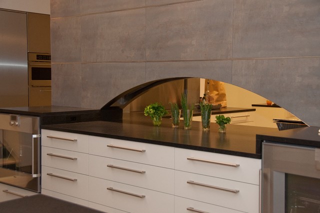 Fox Pointe contemporary-kitchen