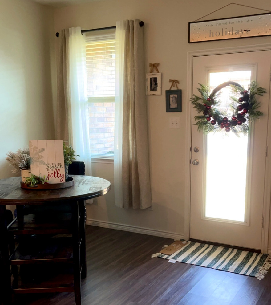 Modern, Inviting Holiday Decor