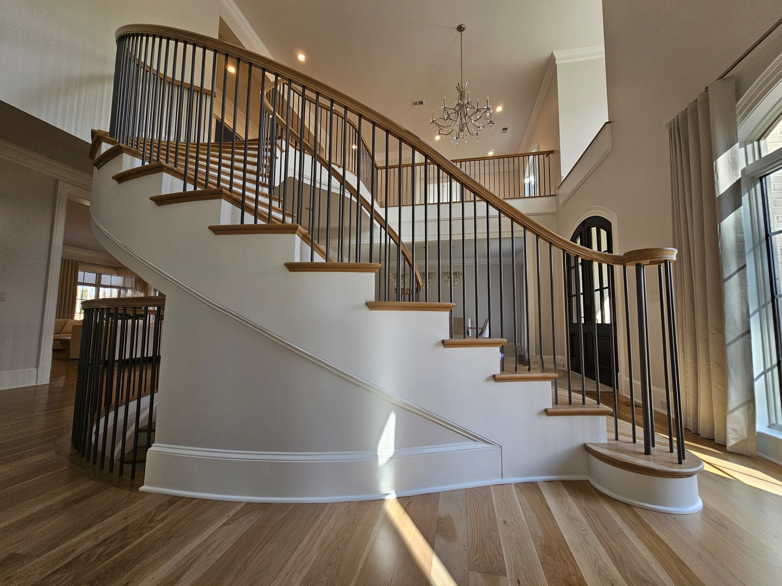 116_Elegant & Eye-catching Curved Staircase, Leesburg VA 20175