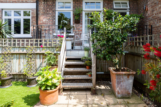 Garden Apartment  in a West Hampstead Mansion eclectic-garden