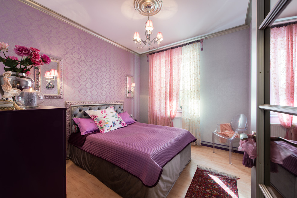 Photo of a traditional bedroom in Moscow.