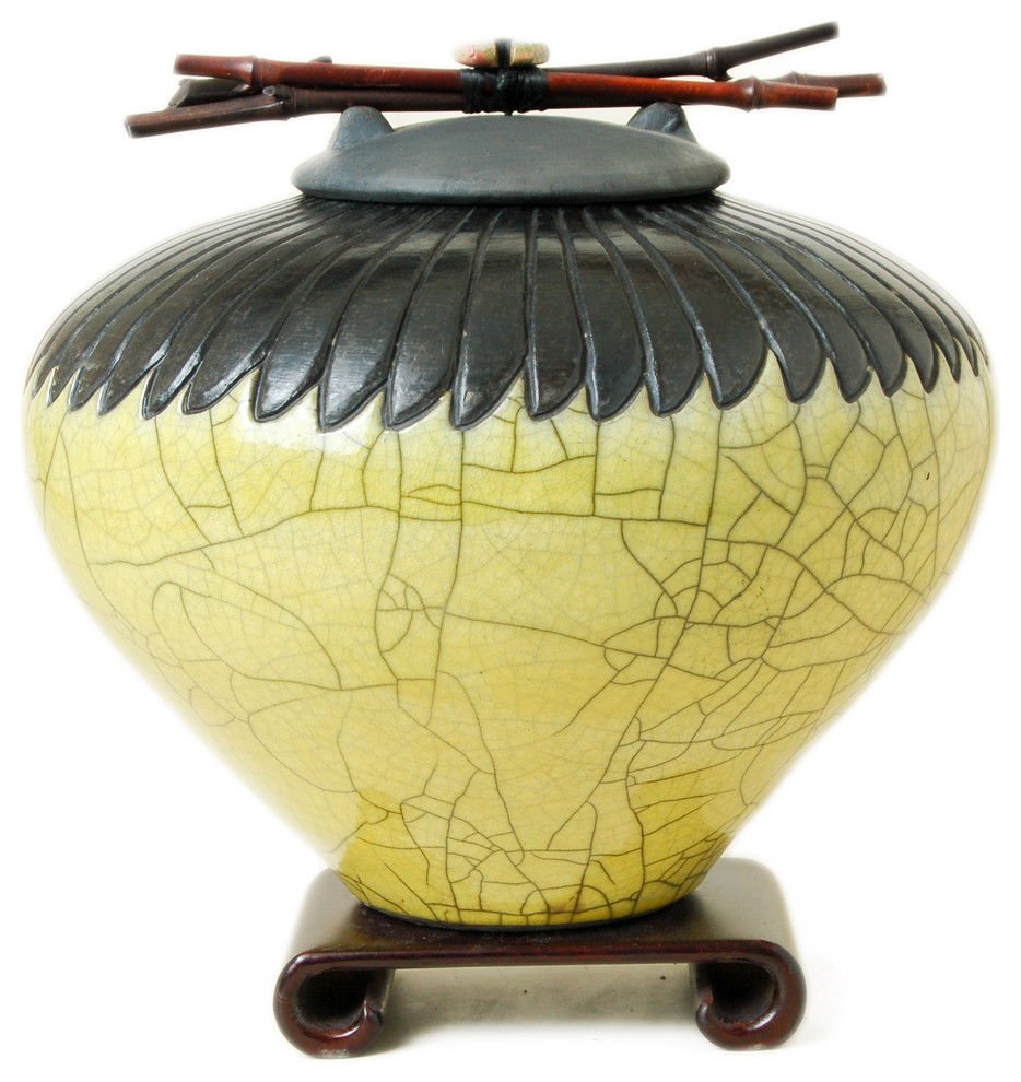 Standard Feather Urn, Yellow