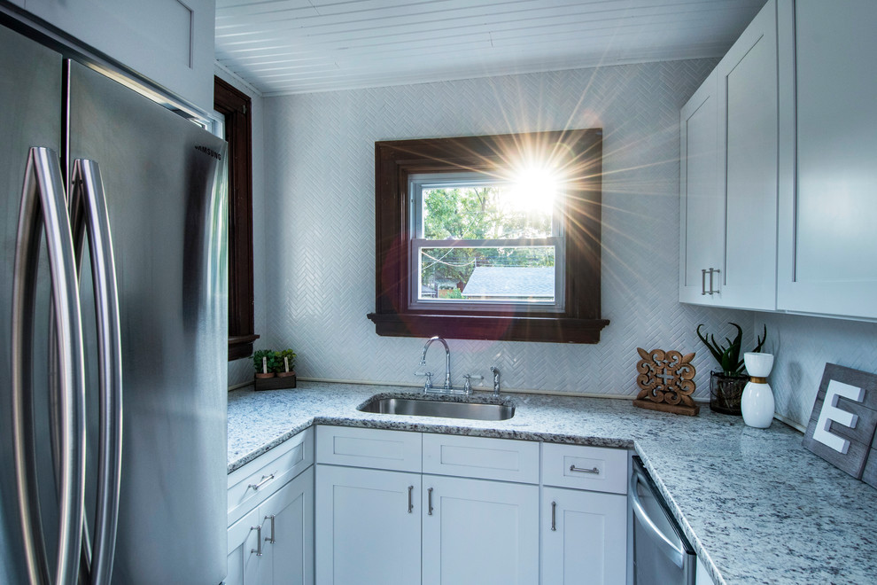 Inspiration for a transitional kitchen remodel in Columbus