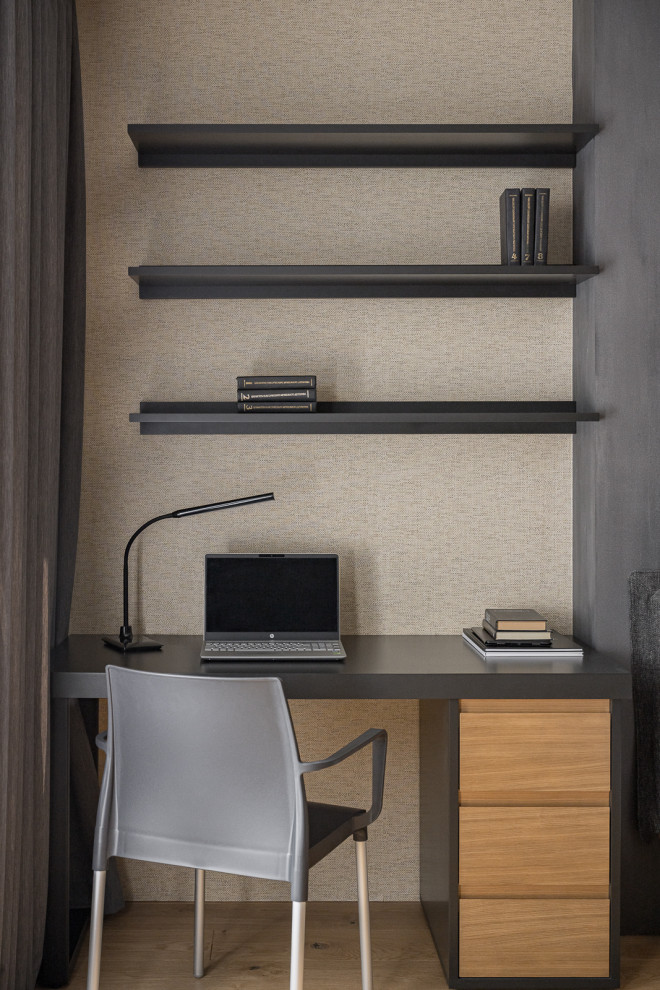 Мебельное наполнение загородного дома. "Родовое гнездо" отца и двух сыновей.