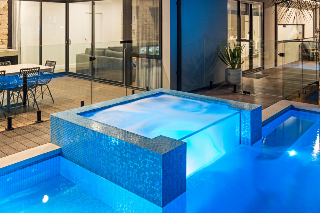 Diamond Creek tropical-pool