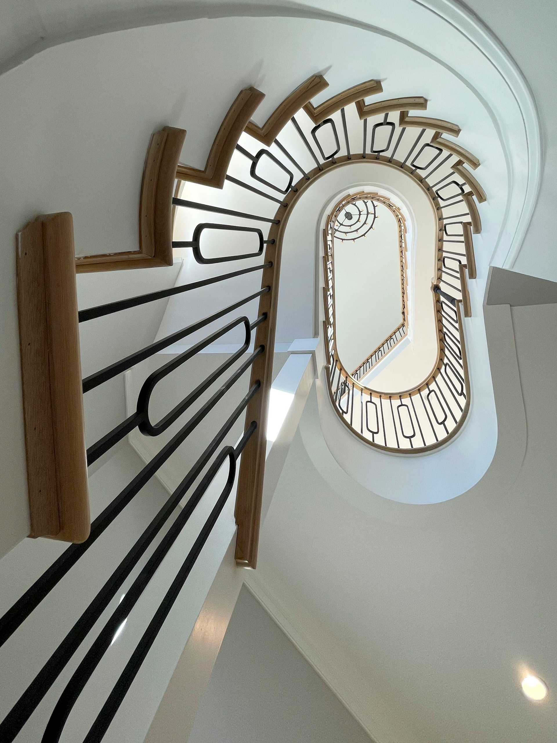 95_Remarkable and elegant floating elliptical staircase, McLean, VA 22101