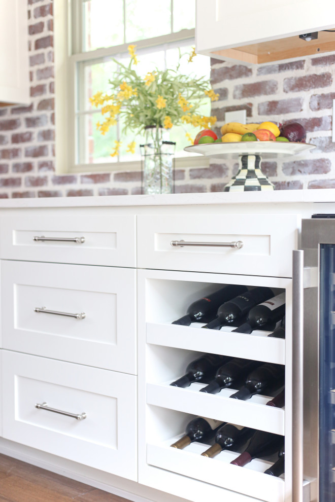 Kitchen - transitional kitchen idea