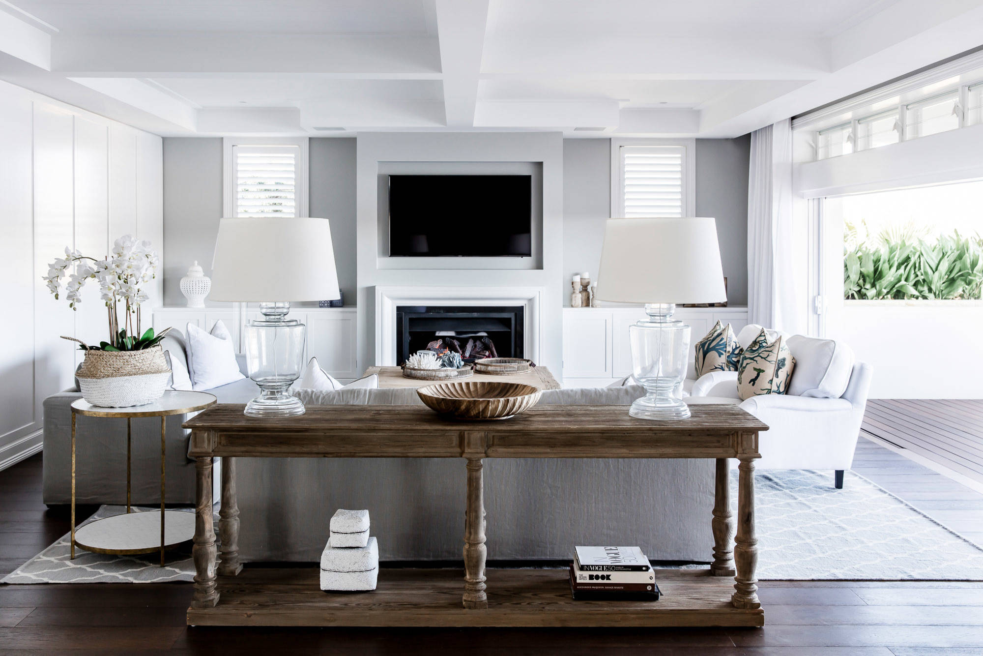 Houzz Tour: Waterfront Retreat Brings the Hamptons Home to Sydney ...
