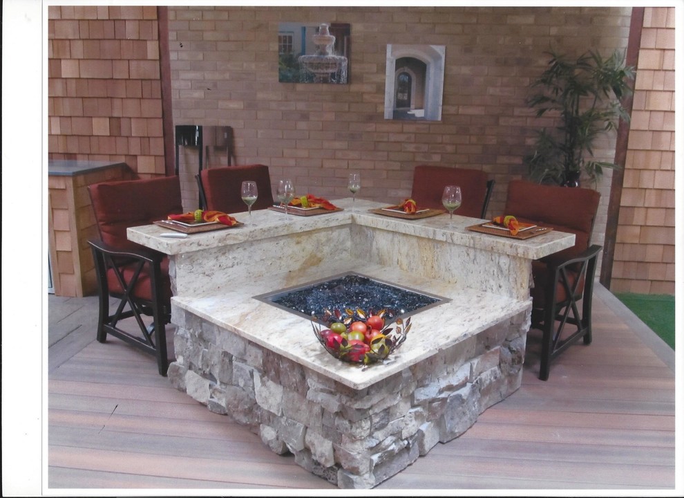 Example of a transitional deck design in Portland