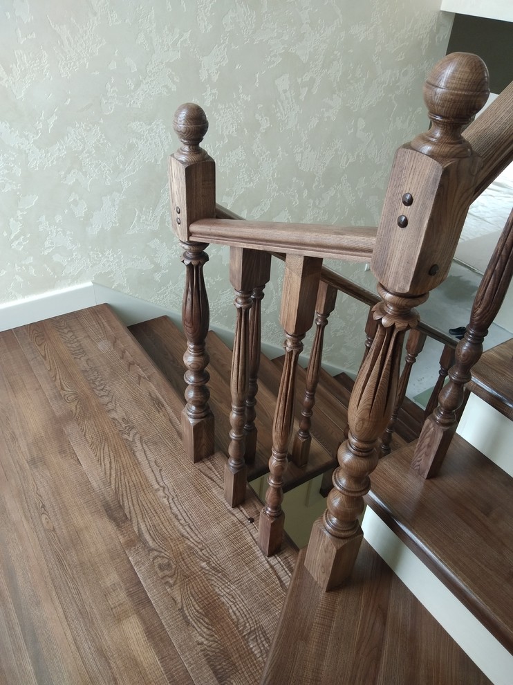 Лесница из ясеня