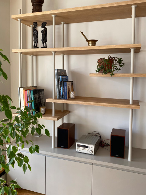 Biblioth&egrave;que sur mesure contemporary-living-room