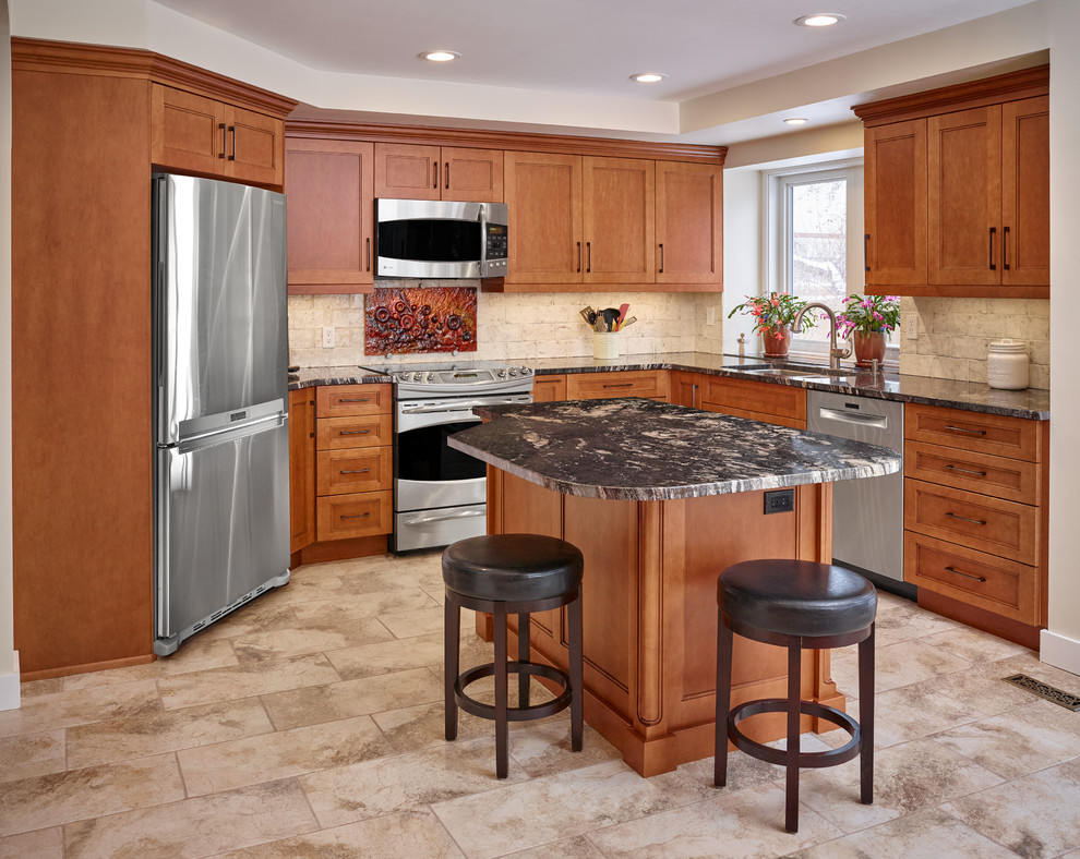 Kitchen - transitional kitchen idea in Edmonton