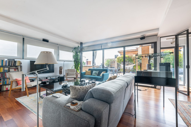 Reforma de chalet en Madrid moderne-salon