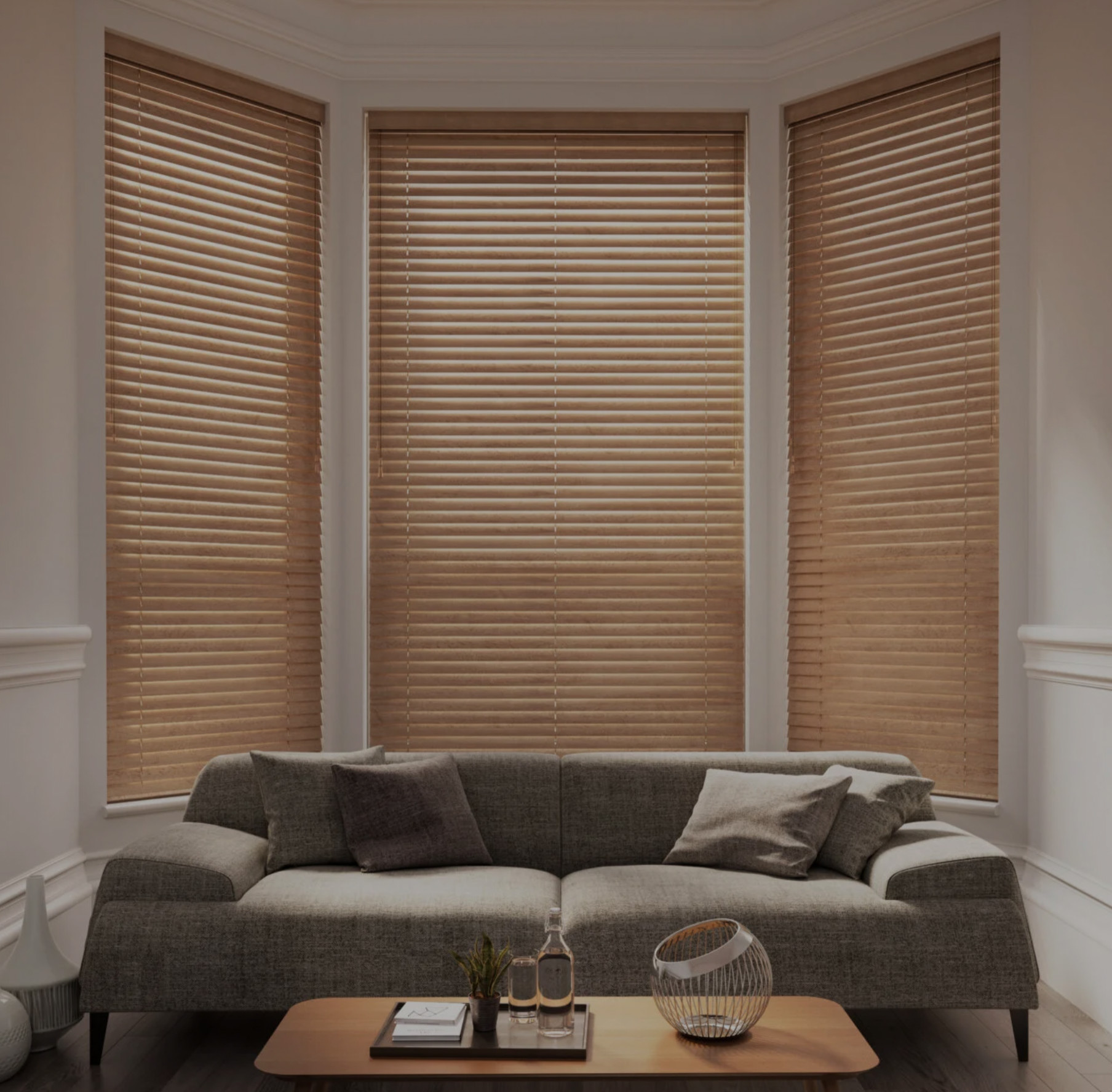 VENETIAN BLINDS