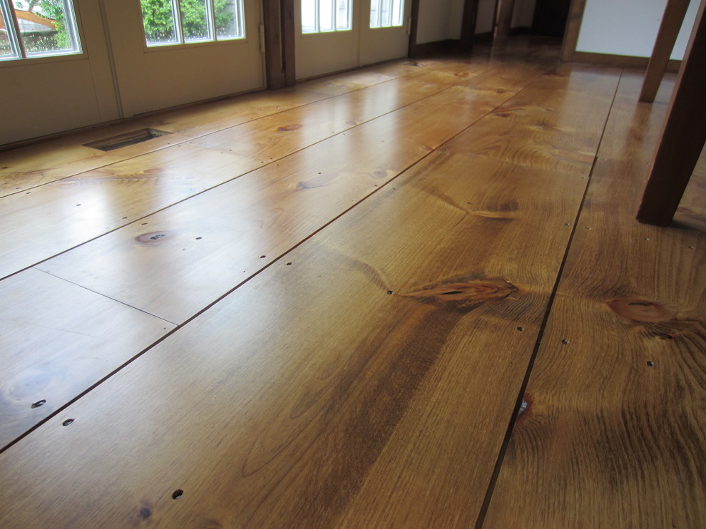 East Hampton Wide Plank Eastern White Pine Installation And Refinishing Farmhouse Dining Room New York By Valenti Flooring Inc