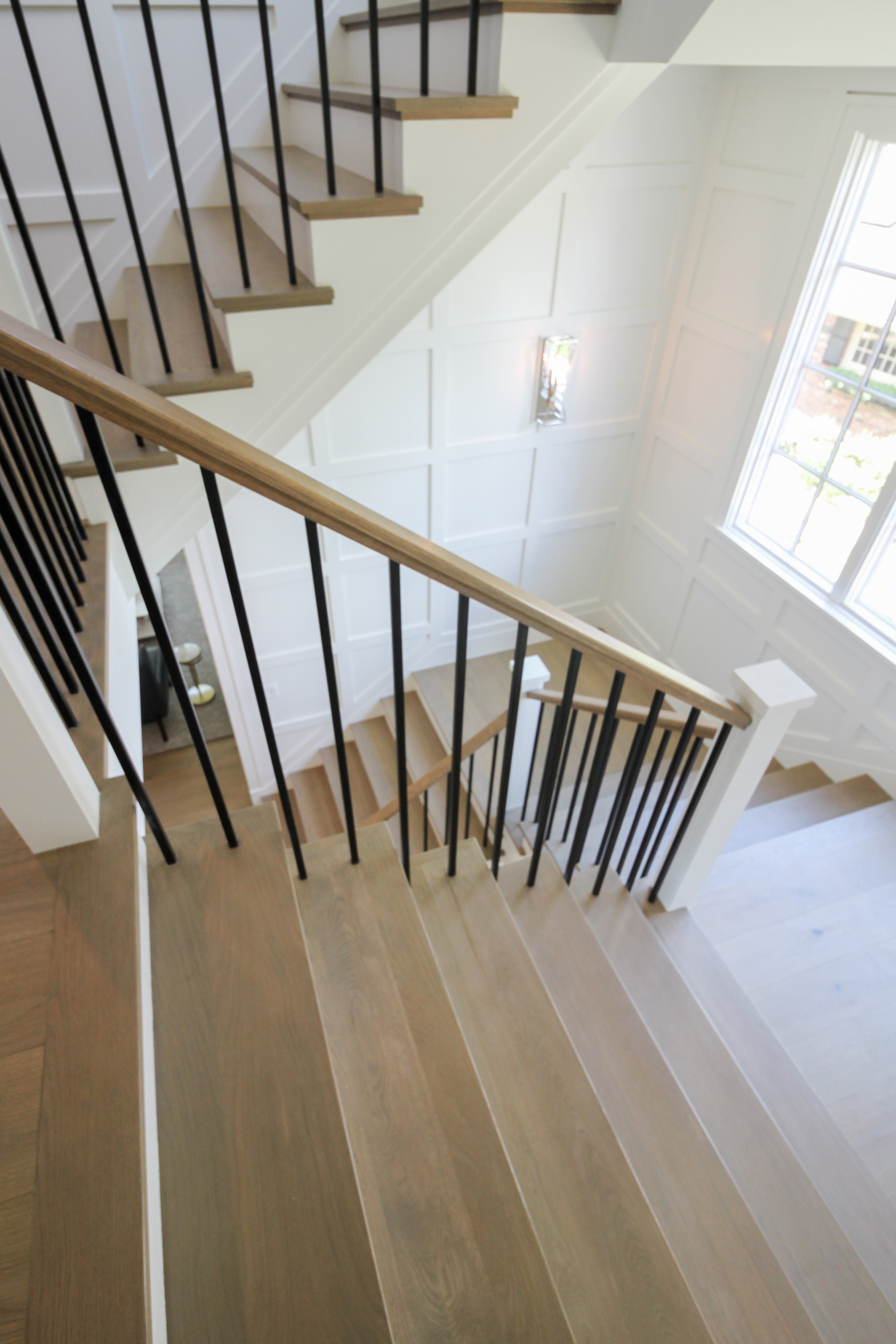 87_Welcoming and Functional Contemporary U-shaped Staircase, Arlington, VA 22207
