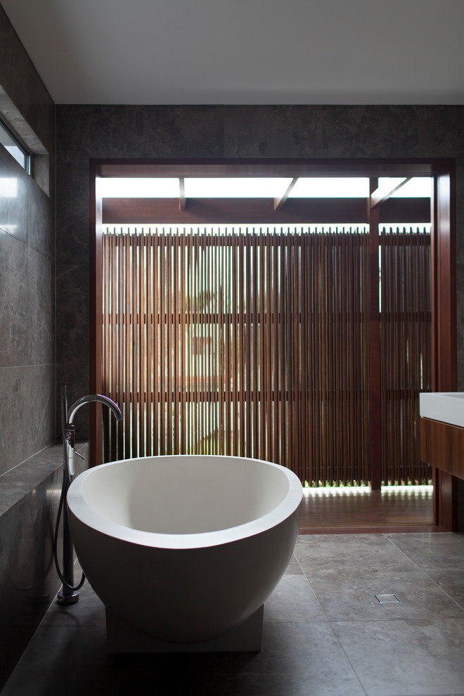 Inspiration for a contemporary bathroom remodel in Melbourne