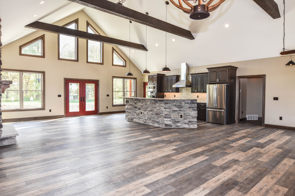 Mountain style kitchen photo in Huntington