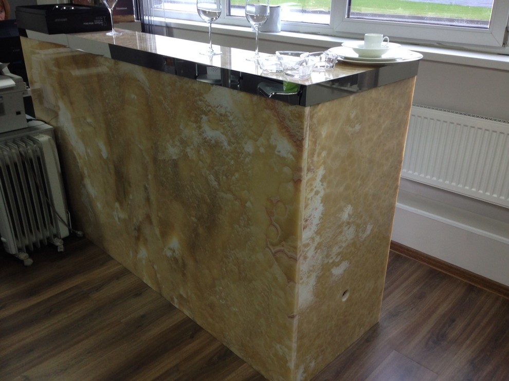 Наша мебель - конкретные образцы на складе в Санкт-Петербурге!!!