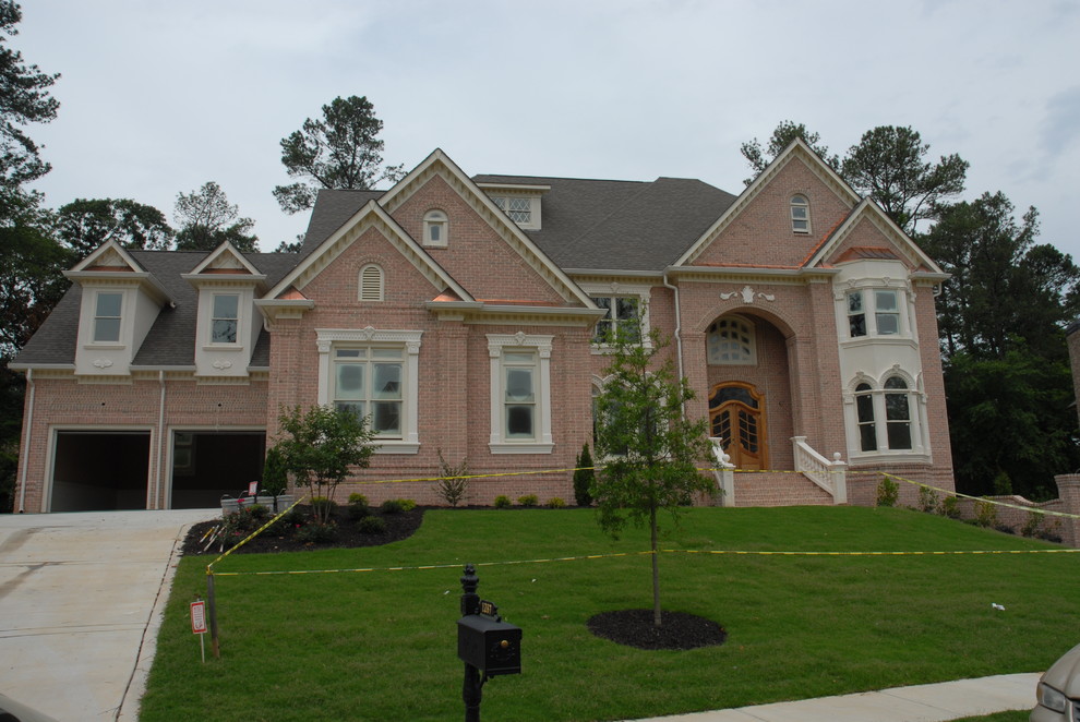 Traditional, Elegant Home Build