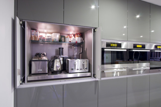 Hidden Storage & Appliance Options to Maintain a Clean Kitchen