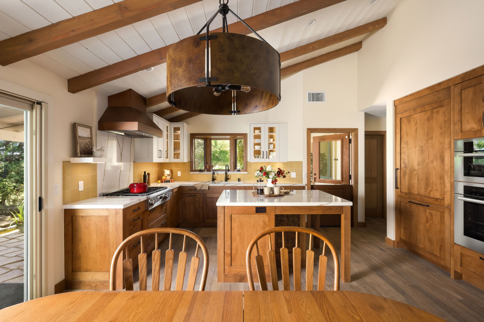 California Hills - Craftsman Charm