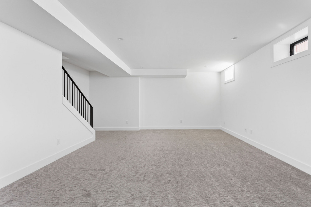 Example of a transitional home design design in Indianapolis