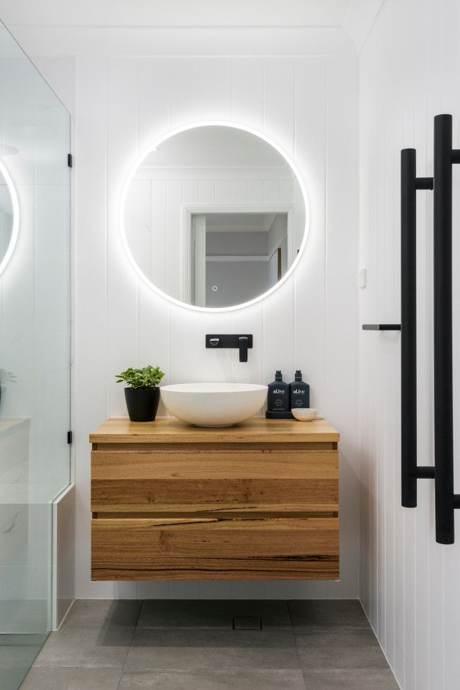 2nd Bathroom