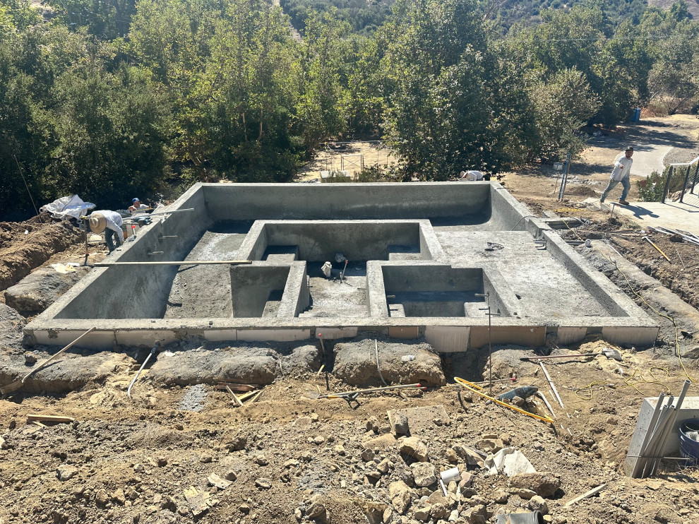 Agoura Hills New Build - Lobo Canyon