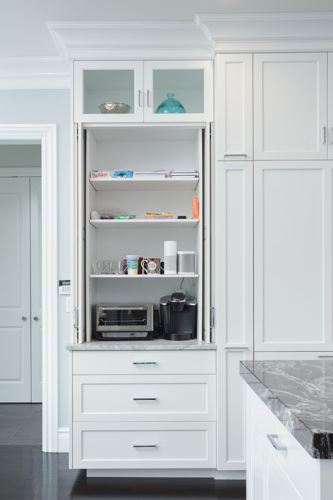 Kitchen - transitional kitchen idea