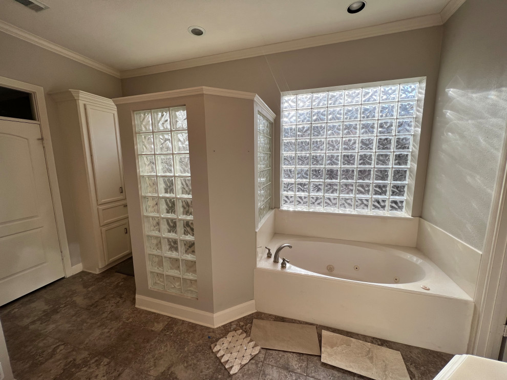 Champions Cove - Master Bathroom Renovation