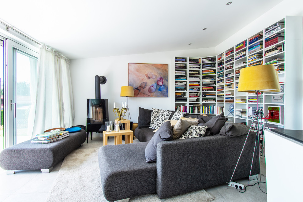 Photo of a contemporary family room in Munich.