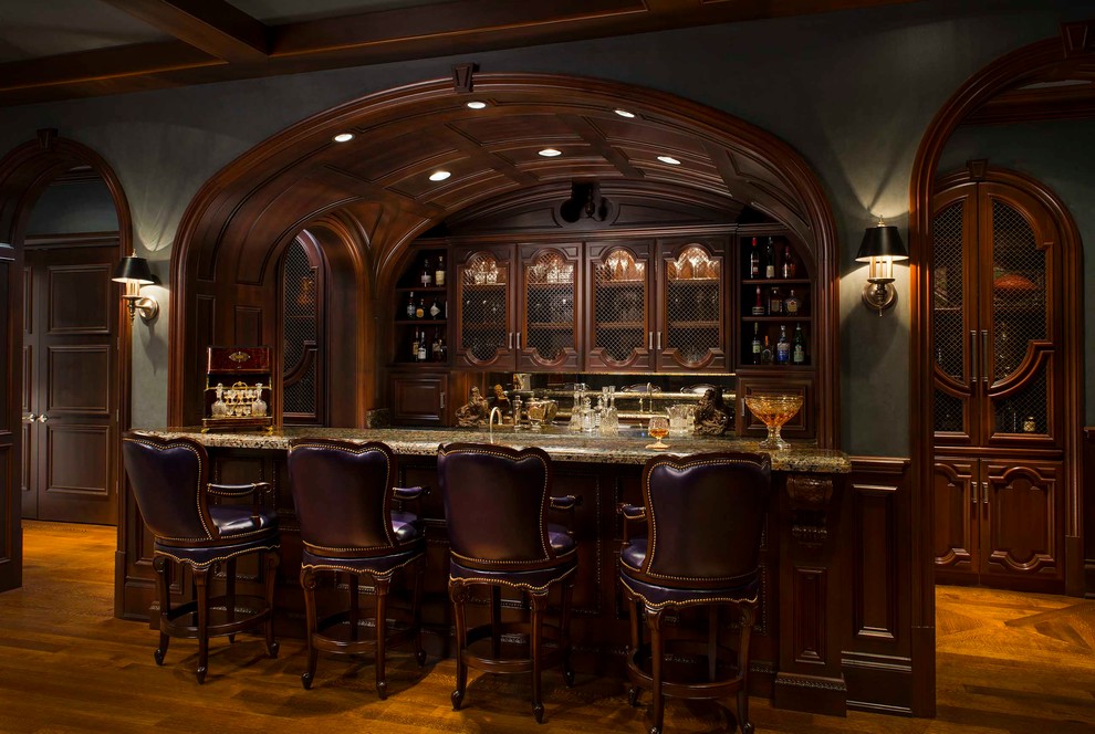 Design ideas for a traditional home bar in Dallas.