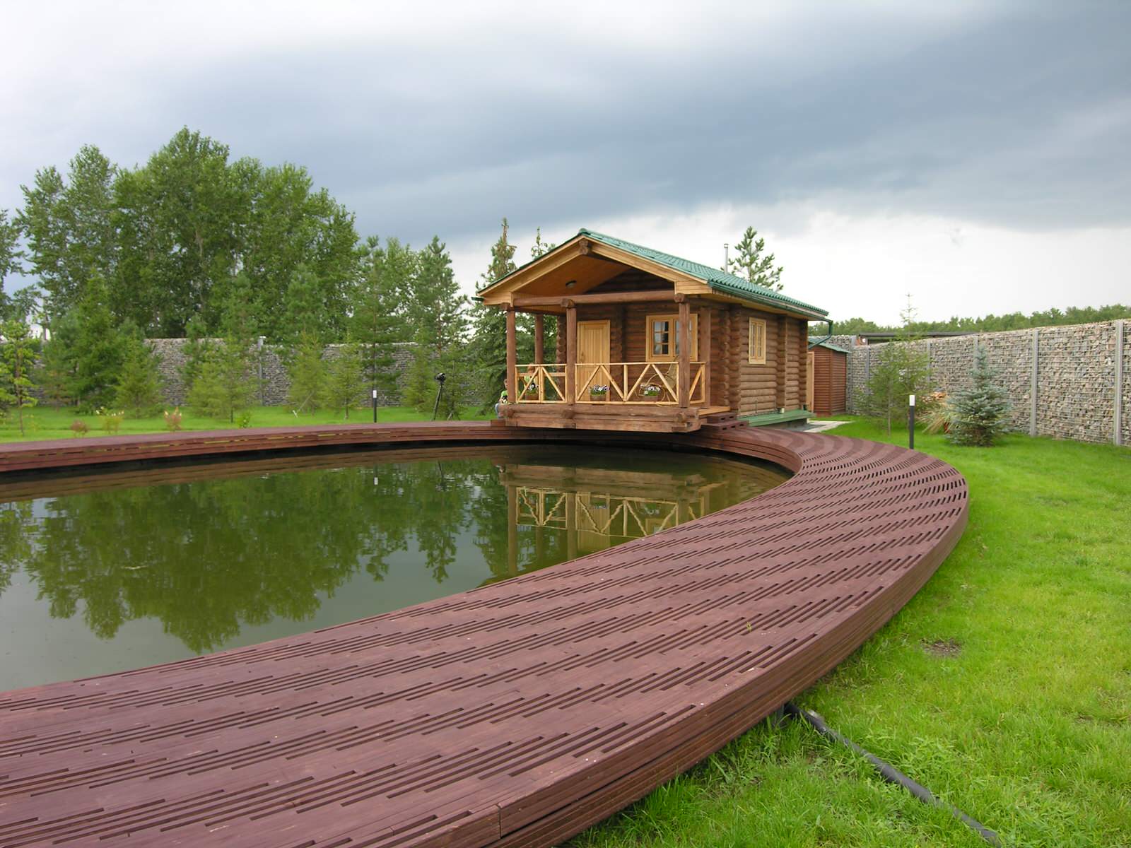 Загородный дом в ЧЕРНОЛУЧЬЕ