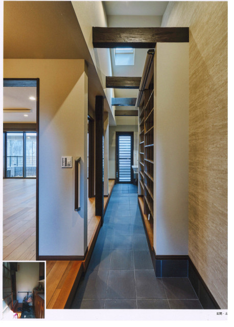 子供部屋が船底天井の家 japanisch-modern-flur