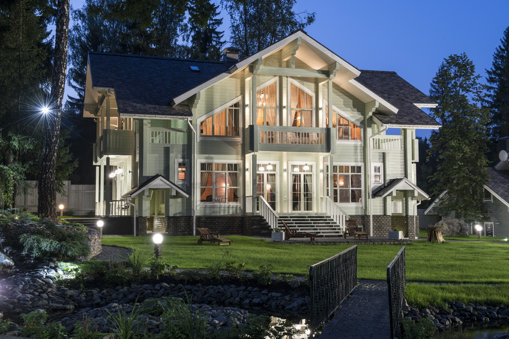 Под одной крышей