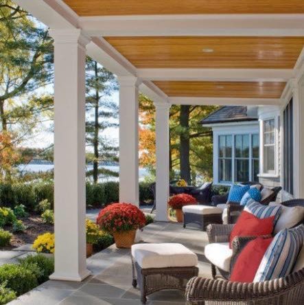 Home design - transitional home design idea in Chicago