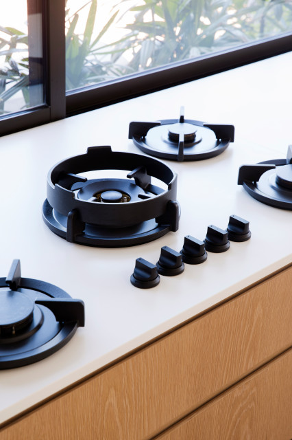 BAY VIEW HOUSE contemporary-kitchen