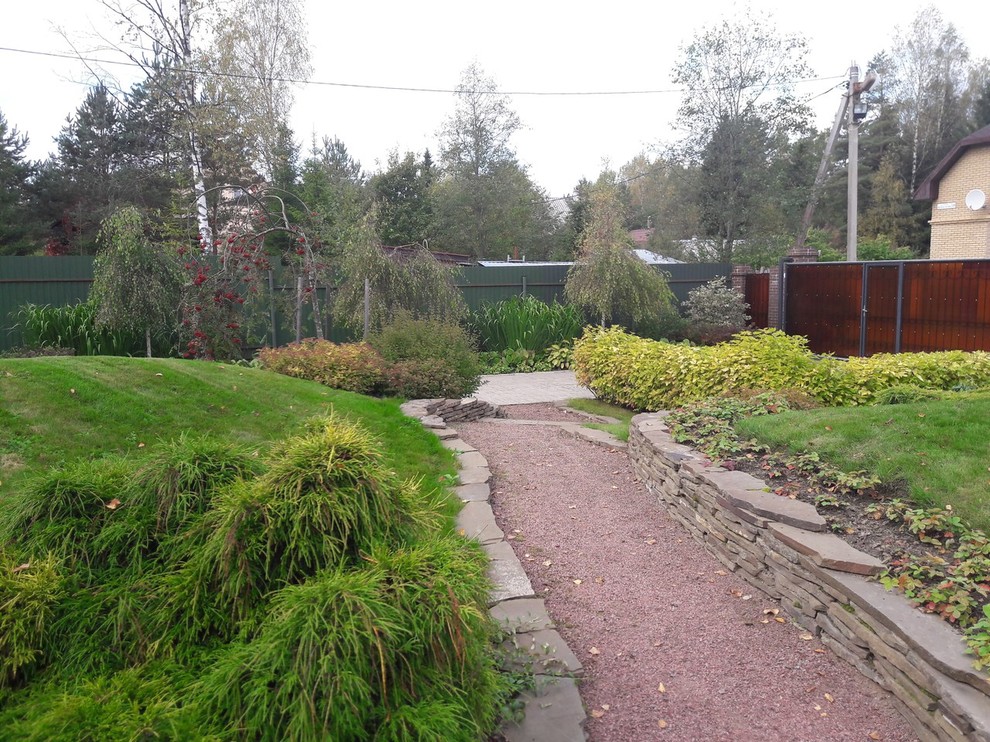 Сад  на холмах