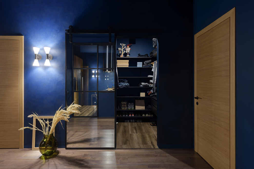 PL • гостиная с темно-синими стенами