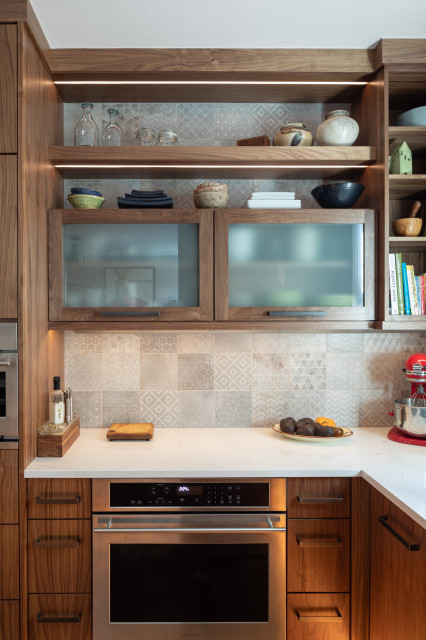 CENTRAL PARK STUNNER modern-kitchen