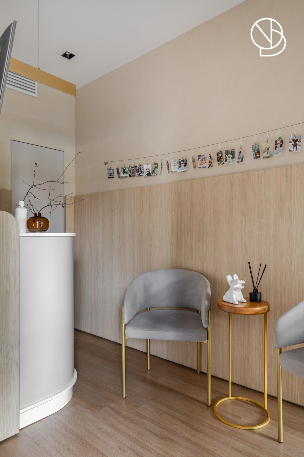 Зона ожидания, стойка регистрации